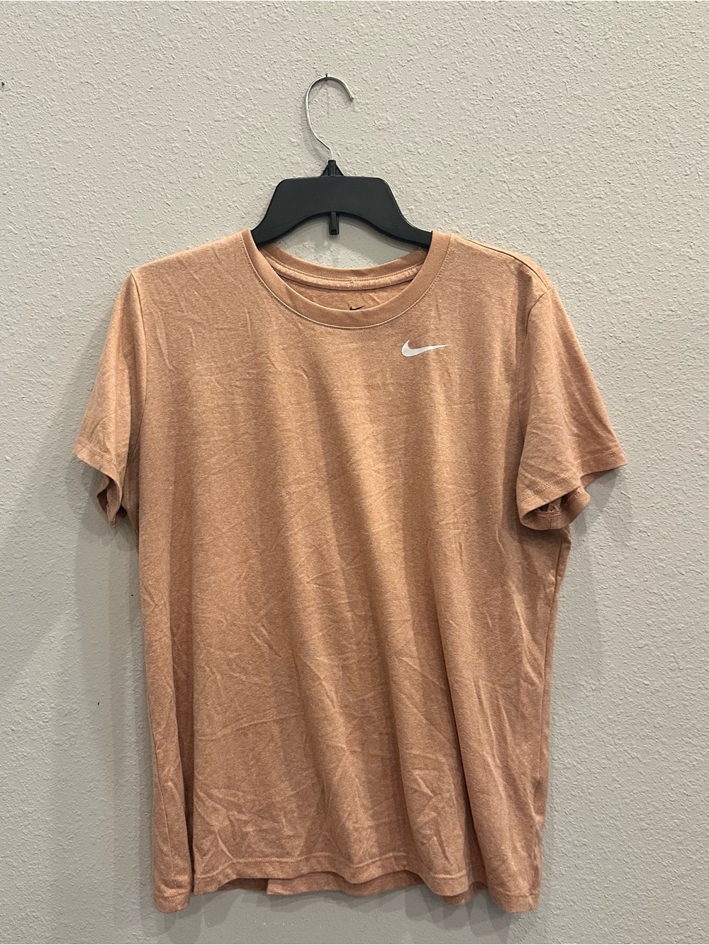 Nike Women’s Short Sleeve Tee in Tan with White Swoosh | Size Extra Large
